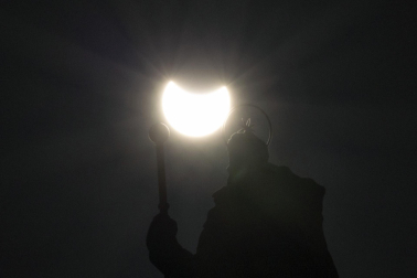 Foto del eclipse solar del 29 de marzo de 2025./