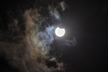 Foto del eclipse solar del 29 de marzo de 2025./