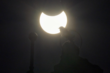 Foto del eclipse solar del 29 de marzo de 2025./