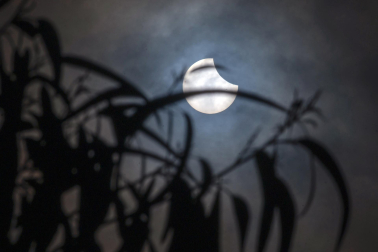 Foto del eclipse solar del 29 de marzo de 2025./