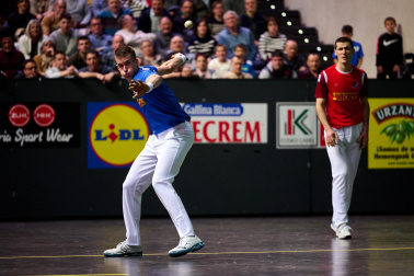 Fotos de la final del Campeonato de Parejas: Ezkurdia-Rezusta 22-20 Artola-Mariezkurrena./