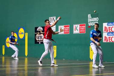 Fotos de la final del Campeonato de Parejas: Ezkurdia-Rezusta 22-20 Artola-Mariezkurrena./