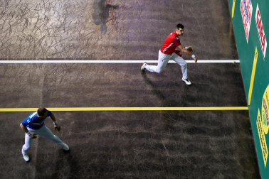Fotos de la final del Campeonato de Parejas: Ezkurdia-Rezusta 22-20 Artola-Mariezkurrena./