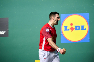 Fotos de la final del Campeonato de Parejas: Ezkurdia-Rezusta 22-20 Artola-Mariezkurrena./