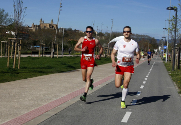 Participantes en las distintas carreras del XLVI Cross Solidario Memorial J.J. Esparza celebradas este domingo 6 de abril /