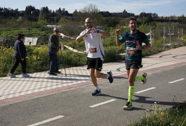 Participantes en las distintas carreras del XLVI Cross Solidario Memorial J.J. Esparza celebradas este domingo 6 de abril /