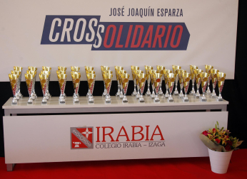 Participantes en las distintas carreras del XLVI Cross Solidario Memorial J.J. Esparza celebradas este domingo 6 de abril /
