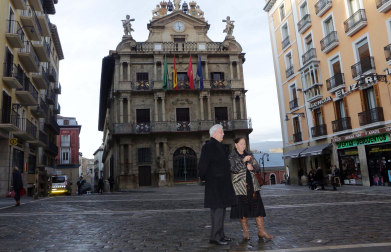 Fotos de los seis viajes de Vargas Llosa a Navarra.