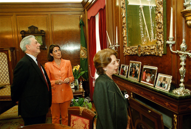 Fotos de los seis viajes de Vargas Llosa a Navarra.