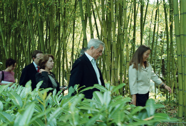 Fotos de los seis viajes de Vargas Llosa a Navarra.