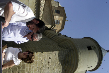 Fotos de los seis viajes de Vargas Llosa a Navarra.