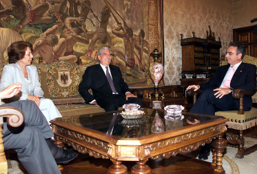Fotos de los seis viajes de Vargas Llosa a Navarra.
