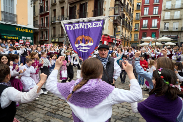 Fotos de  la recepción a los mayordomos de las fiestas de la Txantrea.