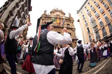 Fotos de  la recepción a los mayordomos de las fiestas de la Txantrea.