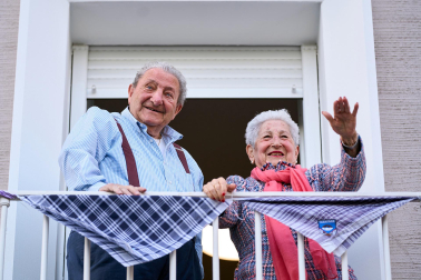 Fotos del cohete de fiestas de la Txantrea./