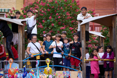 Fotos del cohete de fiestas de la Txantrea./