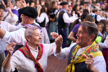 Fotos del cohete de fiestas de la Txantrea./