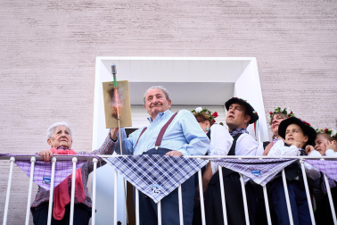 Fotos del cohete de fiestas de la Txantrea./