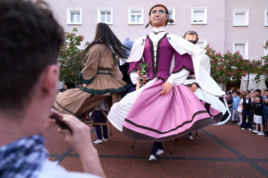 Fotos del cohete de fiestas de la Txantrea./