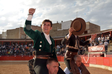 Corrida de rejones en Corella este jueves 1 de mayo con toros de Rosa Rodrigues para Guillermo Hermoso de Mendoza y Sergio Pérez de Gregorio /