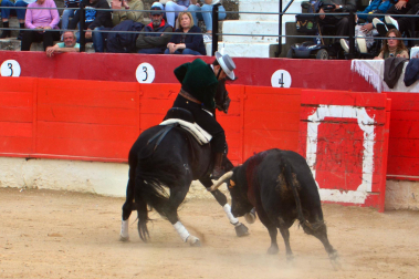 Corrida de rejones en Corella este jueves 1 de mayo con toros de Rosa Rodrigues para Guillermo Hermoso de Mendoza y Sergio Pérez de Gregorio.