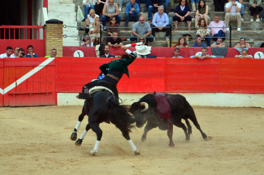 Corrida de rejones en Corella este jueves 1 de mayo con toros de Rosa Rodrigues para Guillermo Hermoso de Mendoza y Sergio Pérez de Gregorio.