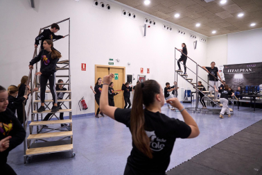 Fotos del musical 'Itzalpean' de los alumnos de Ikastola Jaso