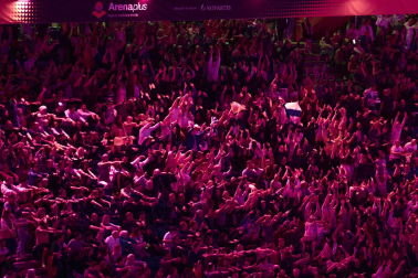 Público, eurofans y artistas participantes en el Festival de Eurovisión 2025 celebrado este sábado 17 de mayo en Basilea /