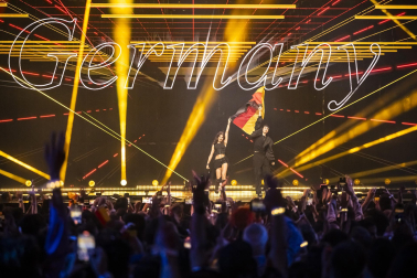 Público, eurofans y artistas participantes en el Festival de Eurovisión 2025 celebrado este sábado 17 de mayo en Basilea /