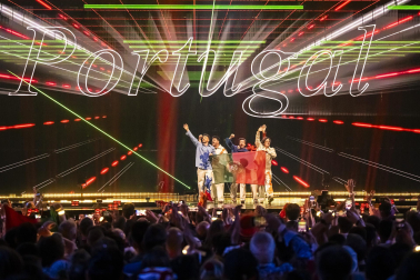 Público, eurofans y artistas participantes en el Festival de Eurovisión 2025 celebrado este sábado 17 de mayo en Basilea /