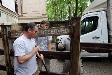 Fotos de la colocación del vallado del encierro de San Fermín 2025