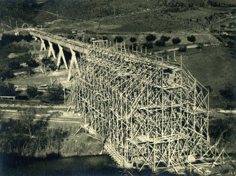 El acueducto, en construcción (1940)