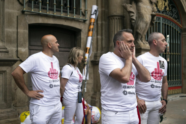 Los trabajadores de BSH se vistieron de pamplonicas durante la original protesta por el cierre de la fábrica /