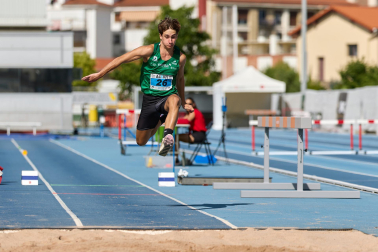 Fotos del campeonato navarro de atletismo sub-23