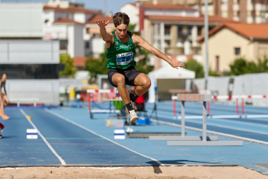 Fotos del campeonato navarro de atletismo sub-23