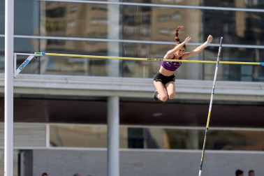 Fotos del campeonato navarro de atletismo sub-23