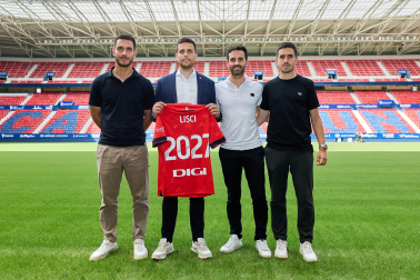 Presentación de Alessio Lisci como nuevo entrenador de Osasuna.