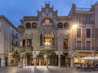 La Casa Navàs es una de las joyas modernistas de Reus