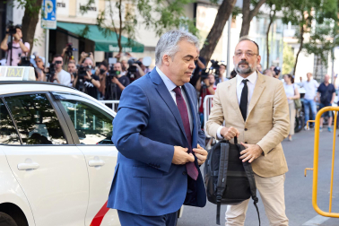 Imagen de Santos Cerdán a su llegada al Tribunal Supremo