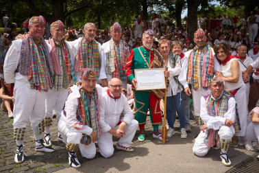 Festival Folclórico en la plaza de los Fueros.