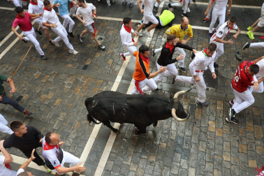 Primer encierro de San Fermín 2025.
