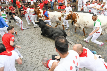 Primer encierro de San Fermín 2025.