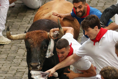Primer encierro de San Fermín 2025.