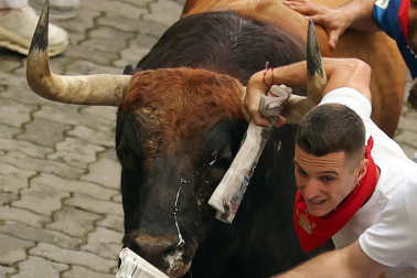 Primer encierro de San Fermín 2025.