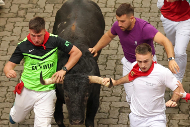 Primer encierro de San Fermín 2025.