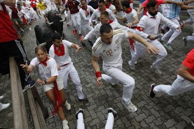 Primer encierro de San Fermín 2025.