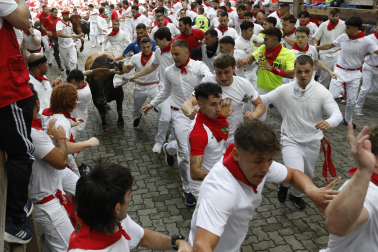 Primer encierro de San Fermín 2025.