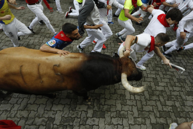 Primer encierro de San Fermín 2025.