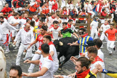 Primer encierro de San Fermín 2025.