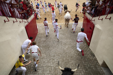 Primer encierro de San Fermín 2025.